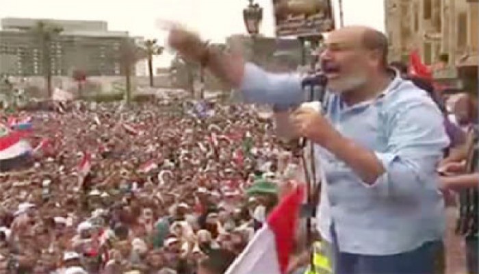 حجازي: لن نترك الميدان بعد مغادرة الرئيس حتى تتحقق مطالبنا