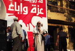 د. عبد الهادي: الله منَّ علينا برئيسٍ افتتح حياته بالصلاة مع شعبه