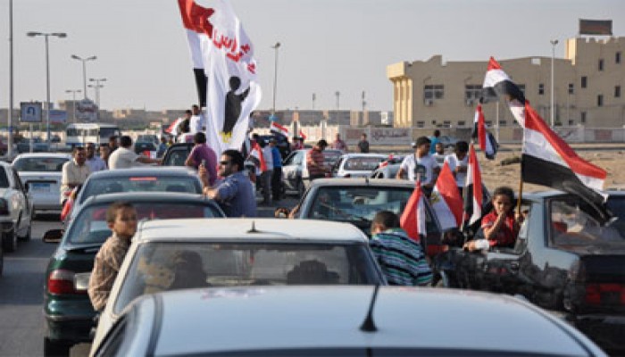 مسيرة سيارات بالعاشر من رمضان احتفالاً بفوز د. مرسي