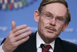 رئيس البنك الدولي يهنئ مرسي ويؤكد: مصر تتمتع بآفاق اقتصادية هائلة