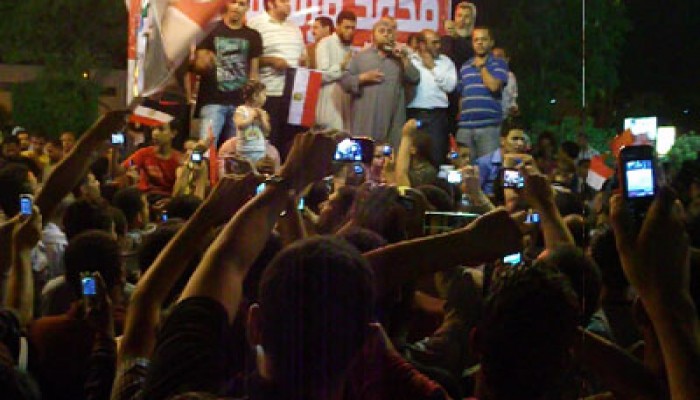 الفيوم تواصل احتفالاتها لليوم الثاني لفوز مرشح الثورة