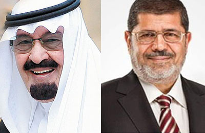 خادم الحرمين الشريفين يهنئ الرئيس محمد مرسي ويدعو له بالسداد