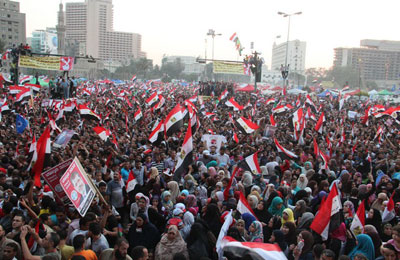 "شباب الثورة" يهنئ الشعب بفوز الرئيس مرسي وإسقاط الفلول