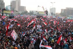 "شباب الثورة" يهنئ الشعب بفوز الرئيس مرسي وإسقاط الفلول