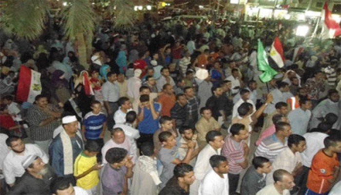 ثوار سوهاج: فوز الرئيس مرسي ينهي عسكرة الدولة