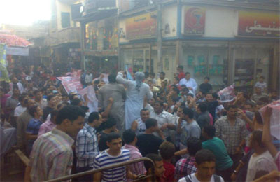 آلاف "الشراقوة" يهتفون "ارفع راسك فوق.. رئيسنا مرسي"