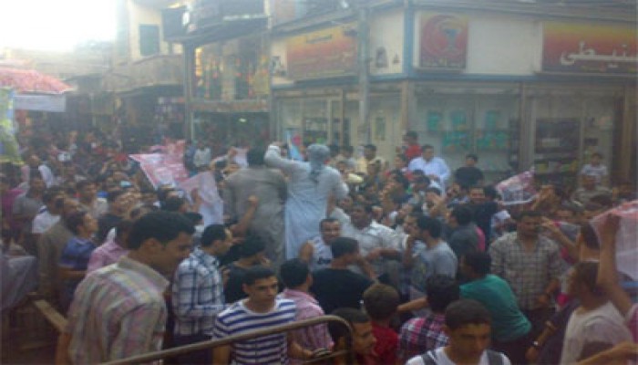 آلاف "الشراقوة" يهتفون "ارفع راسك فوق.. رئيسنا مرسي"