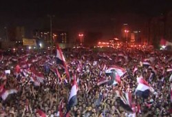 تكبيرات العيد تنطلق في "التحرير" احتفالاً بالرئيس مرسي