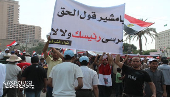 هتافات التحرير: "يا مشير ادي التحية.. لمرسي رئيس الجمهورية"