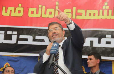 "علماء المسلمين" يهنئ المصريين بفوز مرسي ويدعو الشعب لدعمه