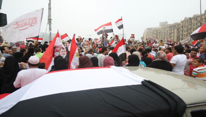 ميدان التحرير يحتفل بانتصار مرشح الثورة في انتخابات الرئاسة