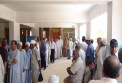 إرادة الناخبين بأسوان تتحدى حرارة الشمس.. وضبط مخالفات الفلول