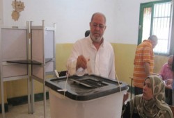 عبد الله عليوة: اليوم أمل الشباب لإنجاح الثورة