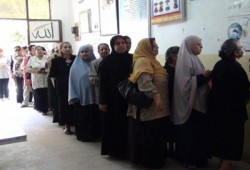 الأمن يتقاعس والأهالي يتصدون لمخالفات الفلول بالفيوم