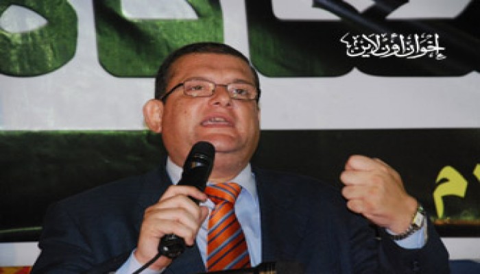 فاروق: مبيت مندوبي مرشح الثورة أمام الصناديق حق قانوني