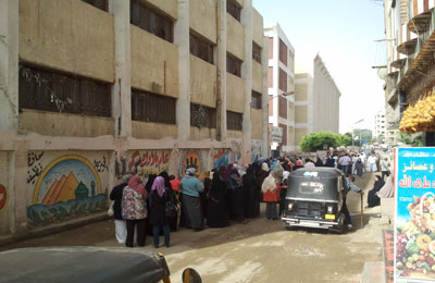 ناخبو أوسيم يصرُّون على التصويت رغم شدة الحر