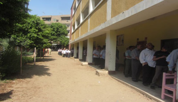 أسيوط.. طرد موظف وحدة محلية يدعو لشفيق داخل اللجان