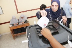 عمليات الداخلية: تحرير 3 مذكرات ضد 3 ناخبين صوَّروا بطاقة الانتخاب