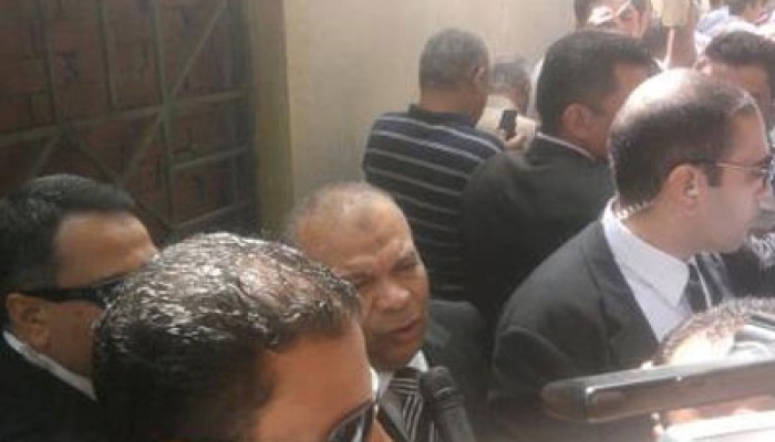 د. الكتاتني يدلي بصوته بـ6 أكتوبر ويصرُّ على الوقوف في الطابور