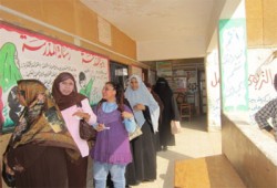 ناخبة مسيحية بكفر طهرمس ترفض التصويت بقلم اللجنة