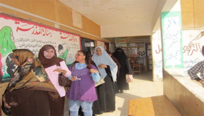 ناخبة مسيحية بكفر طهرمس ترفض التصويت بقلم اللجنة