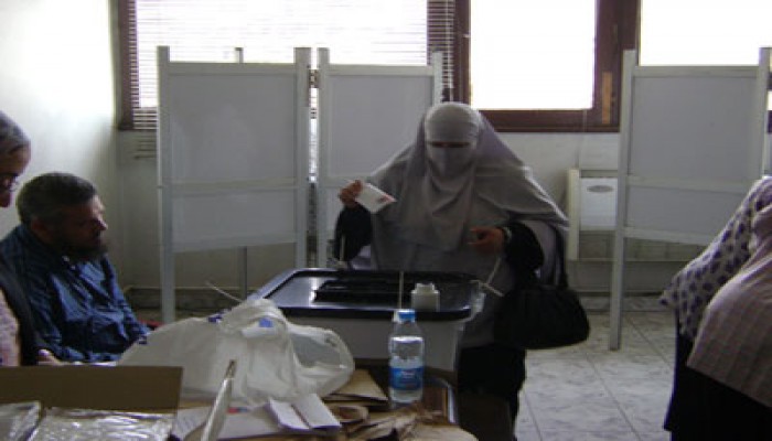 قاضٍ يرفض دخول مندوب د. مرسي