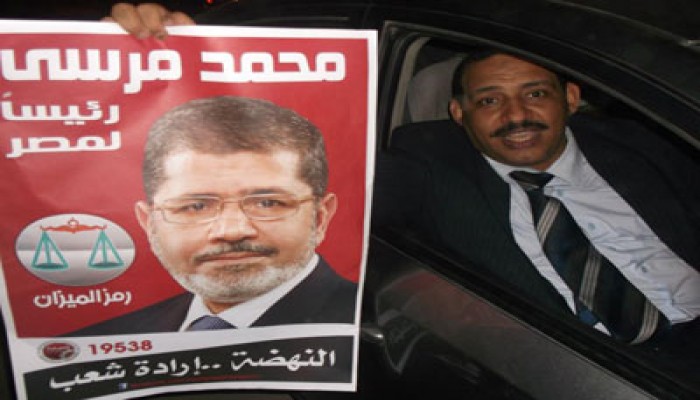 مسيرات بمدينة كوم أمبو بأسوان لدعم الدكتور مرسي