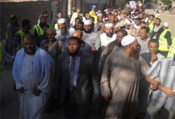 القوى الوطنية تنظم مسيرة لدعم مرسي بأسيوط