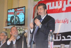 د. مرسي يُكرِّم أسر شهداء القليوبية