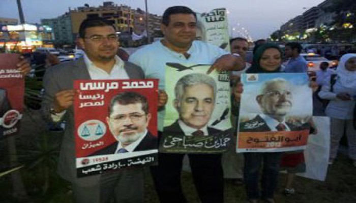 استمرار المشاورات بين مرسي وأبو الفتوح وحمدين