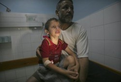 الكيان يواصل قصف غزة واستشهاد مصاب