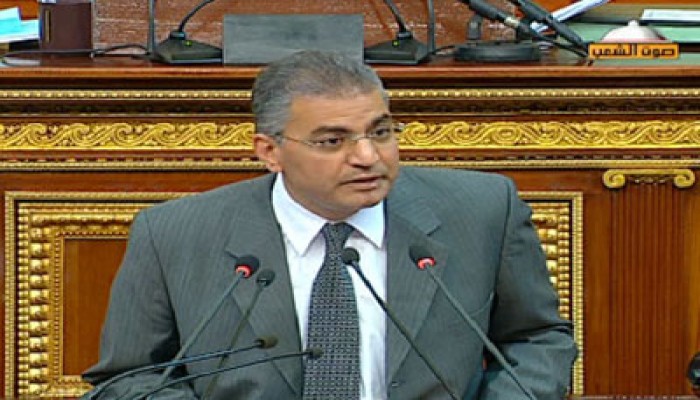 مفاجأة في التحقيقات ضد "شفيق".. أدلة البراءة تتحول إلى أدلة اتهام