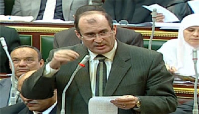 د. حشمت يلتقي الجالية المصرية بالكويت لتفعيل التعاون العربي