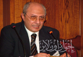 حملة "البسطويسي" بأسوان: ندعم د. مرسي في الإعادة