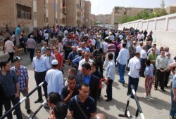 طوابير الناخبين تتصدر المشهد في الساعة الأخيرة بدمياط