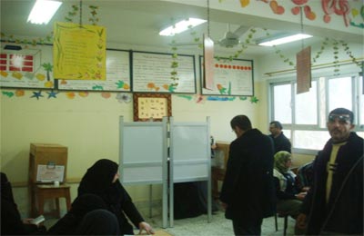 قاضي بالدقهلية يرفض مساعدة الأميين وكبار السن!