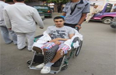 أحد مصابي الثورة يصوت للدكتور محمد مرسي