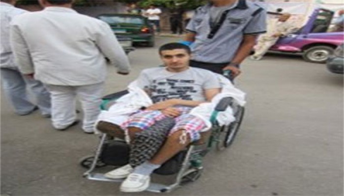 أحد مصابي الثورة يصوت للدكتور محمد مرسي