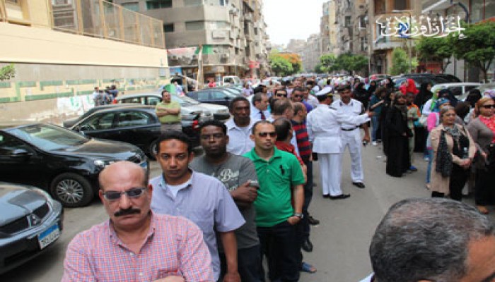 إقبال كثيف على لجان الانتخابات بالفيوم والسويس مساء