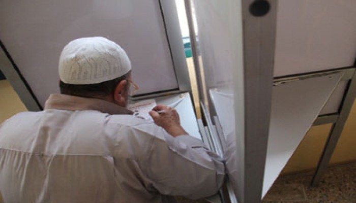 مدير أمن بورسعيد: لا بطاقات مسودة خارج اللجان