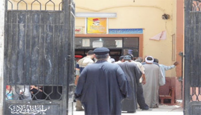 حملة شفيق تعتدي على مندوب بأسيوط ومحاضر انتخابية بسوهاج