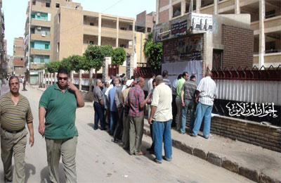 تأخر بعض لجان الغربية.. وناخبون يصوِّرون بطاقات الاقتراع