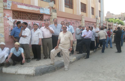 طوابير الناخبين تنتشر بالفيوم.. وتأخر بعض اللجان