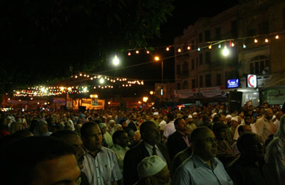 الآلاف يختتمون حملة دعم مرسي بالبحيرة