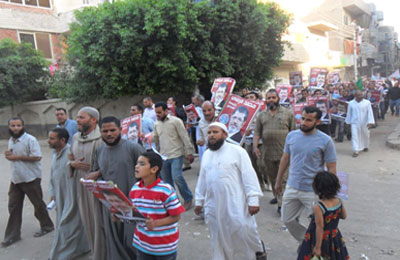 أبو قرقاص بالمنيا تهتف: "إن شاء الله مرسي كسبان"