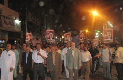 مسيرة حاشدة في بني مزار تدعم مرسي رئيسًا