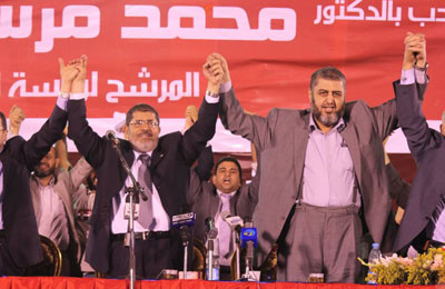 اليوم.. الشاطر في مؤتمر دعم مرسي بالعاشر