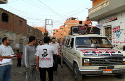 حملات لطرق الأبواب وعروض بالمنوفية لتأييد د. مرسي