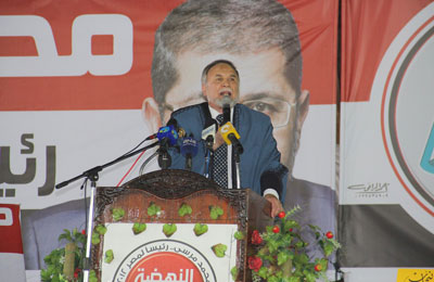 الفنان وجدي العربي  يجدد من سوهاج دعمه لمرسي