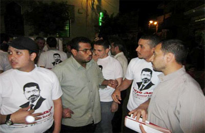 دعاية مكثفة للدكتور مرسي بقرى المنوفية